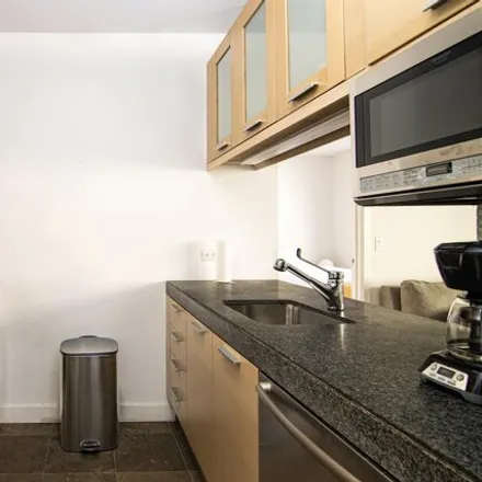 Image 4 - 408 East 79th Street, New York, NY 10075, USA - Condo for sale