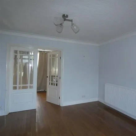 Image 5 - Hanson Mount, Wyke, BD12 8JZ, United Kingdom - Duplex for rent