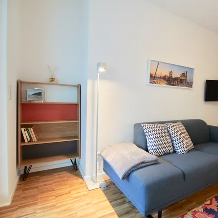 Rent this 1 bed apartment on Oelkersallee 2a in 22769 Hamburg, Germany