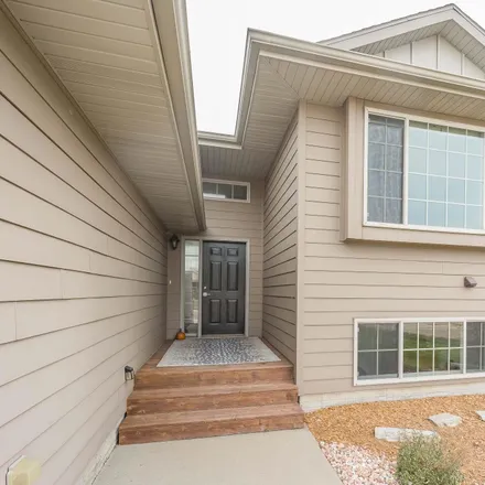 Image 2 - 7605 West Grinnell Circle, Sioux Falls, SD 57106, USA - House for sale