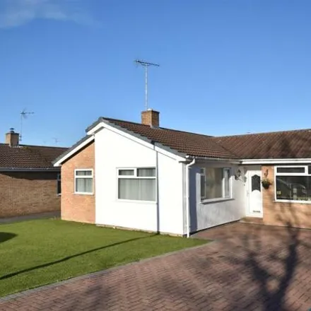 Buy this 2 bed house on Southleigh Drive in Rhosrobin, LL11 2HX