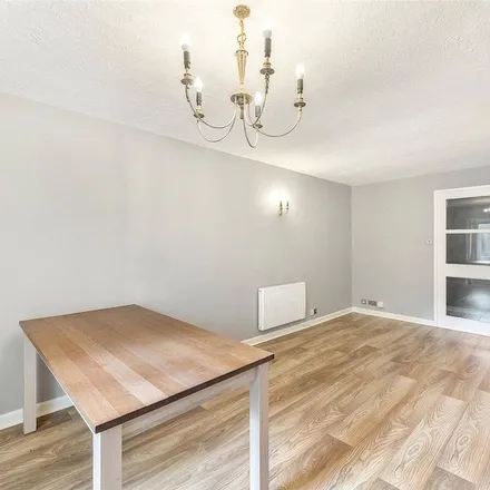 Rent this 2 bed apartment on unnamed road in London, SW17 9NX