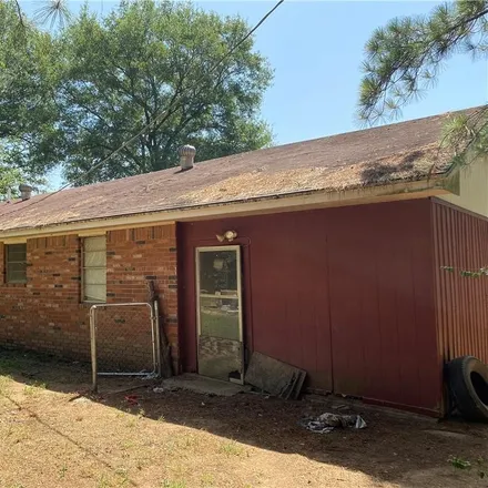 Image 3 - 703 Midland Valley Road, Panama, Le Flore County, OK 74930, USA - House for sale
