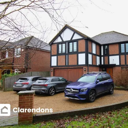 Rent this 4 bed house on Chalkpit Lane in Old Oxted, RH8 0NE