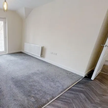 Image 3 - Pinfold Drive, Prestwich, M25 3TG, United Kingdom - Apartment for rent