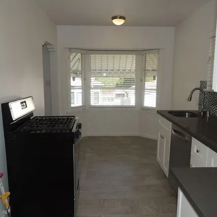 Image 4 - 1189 North Genesee Avenue, West Hollywood, CA 90046, USA - Condo for rent