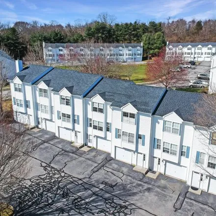 Buy this 2 bed townhouse on 32 Thames Height Lane in Groton, CT 06340