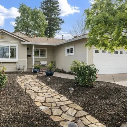 Image 1 - 808 Madigan Avenue, Meinert, Concord, CA 94518, USA - House for sale
