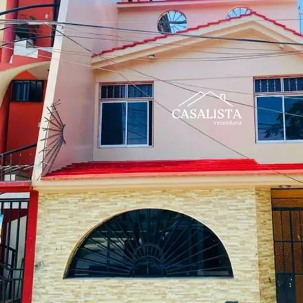 Buy this 8 bed house on Calle Santo Domingo in Urbanización El Recreo, Trujillo 13008