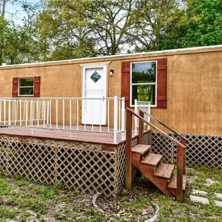 Buy this studio apartment on 4864 West Cardinal Street in Homosassa Springs, FL 34446