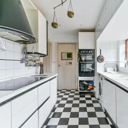 Image 1 - Warwick Road, London, CR7 7NG, United Kingdom - House for sale