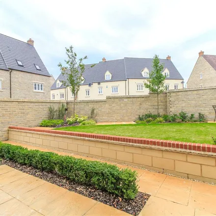 Rent this 2 bed apartment on witney town council grounds maintenance yard in Buttercross Lane, Ducklington