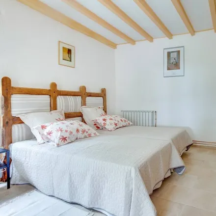 Rent this 3 bed house on Pillon in Chemin de Lassalle à Fieux, 47600 Fieux