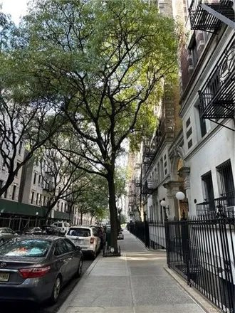 Rent this 3 bed apartment on 515 West 111th Street in New York, NY 10025