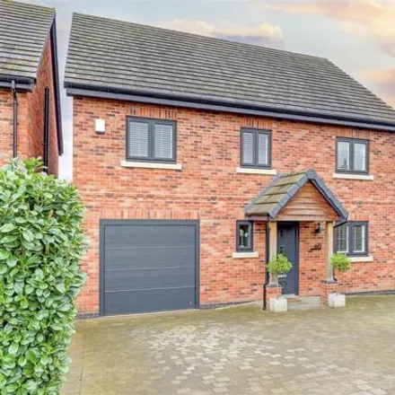 Buy this 5 bed house on Chesterfield Drive in Main Street, Burton Joyce
