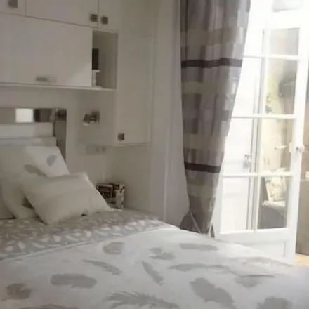 Rent this 1 bed apartment on Flensburger Stra&szlig;e