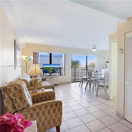 Image 7 - 381 New Hampshire Street, Hollywood, FL 33019, USA - Condo for rent
