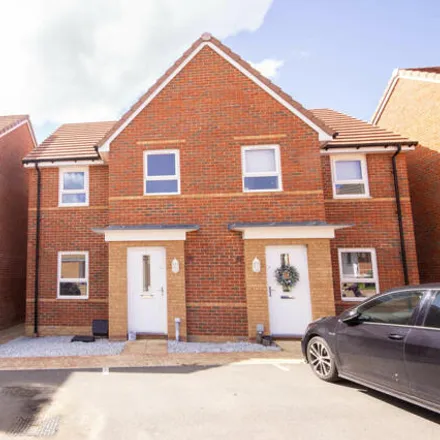 Buy this 3 bed duplex on 1 Naval Terrace in East Cowes, PO32 6GP