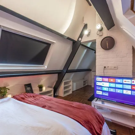 Rent this 1 bed apartment on Royal Museums of Fine Arts of Belgium in Rue de la Régence - Regentschapsstraat, 1000 Brussels