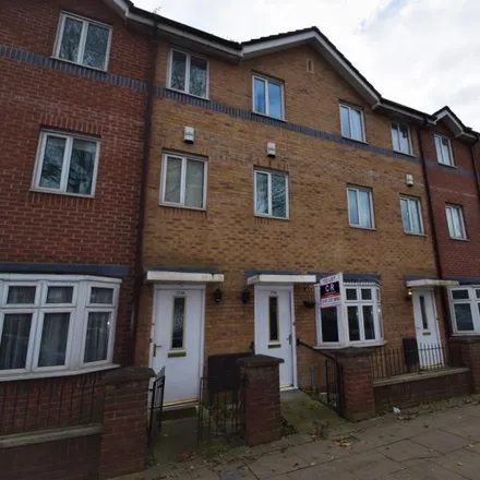Rent this 4 bed townhouse on 373B Stretford Road in Manchester, M15 4AW