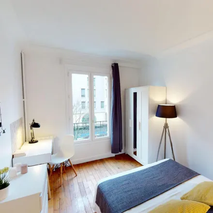 Rent this 4 bed room on 41 bis Rue Linois in 75015 Paris, France