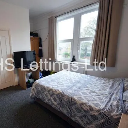 Image 5 - Maple Chase, Leeds, LS6 1FP, United Kingdom - Townhouse for rent