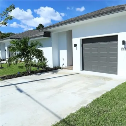 Rent this 3 bed house on 1043 West Lakewood Road in West Palm Beach, FL 33405