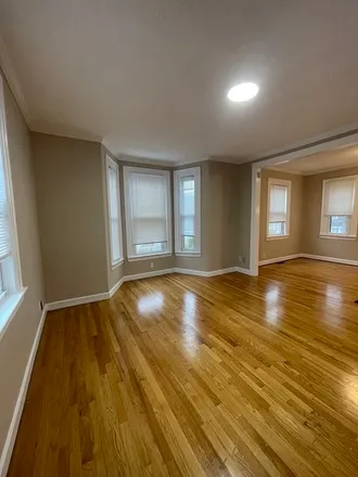 Image 2 - 7 Wenlock Road # 7, Boston MA 02122 - Townhouse for rent