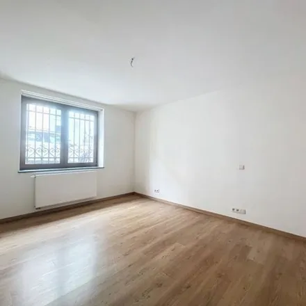 Rent this 2 bed apartment on Rue du Prévôt - Provooststraat 111 in 1050 Ixelles - Elsene, Belgium