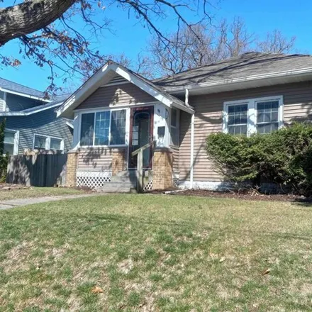 Buy this 2 bed house on 46th Street - 1st Street in Rock Island, IL 61299