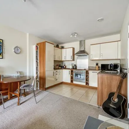 Image 4 - Manor House Court, Golden Manor, London, W7 3HB, United Kingdom - Apartment for sale