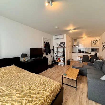 Rent this 1 bed apartment on Meerssenerweg in 6222 AJ Maastricht, Netherlands