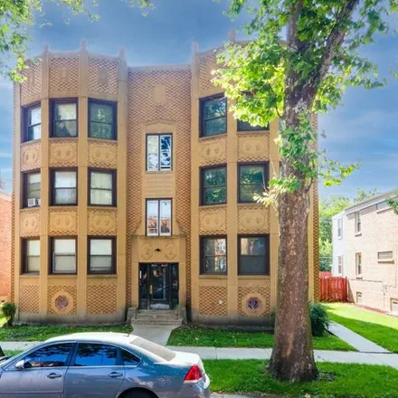 Buy this studio house on 8620-8622 South Drexel Avenue in Chicago, IL 60619