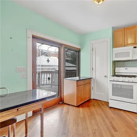 Image 3 - 71 70th Street, New York, NY 11209, USA - Townhouse for sale