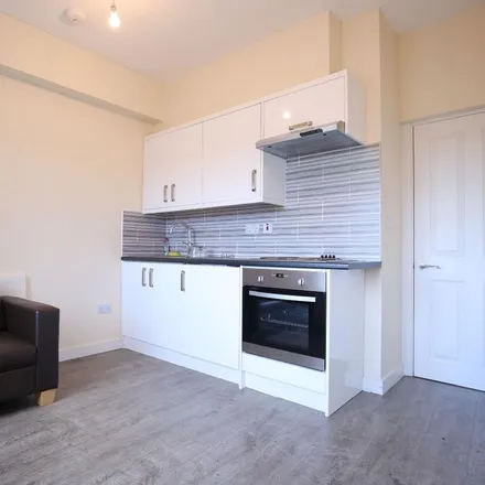 Rent this 1 bed apartment on Camden Road in London, N7 9RS