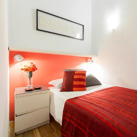 Rent this 2 bed apartment on Mayerling in Calle del Conde de Romanones, 28012 Madrid