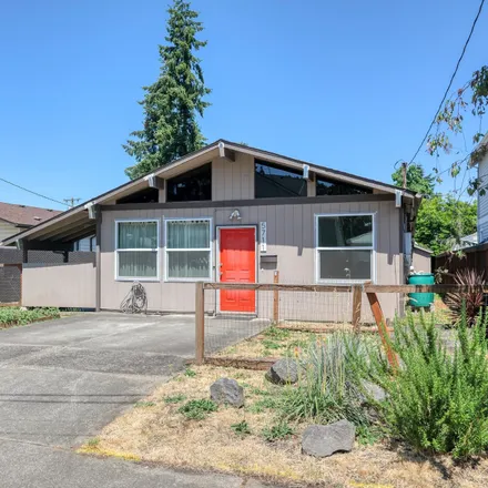 Buy this 4 bed house on 5711 Southeast Carlton Street in Portland, OR 97206