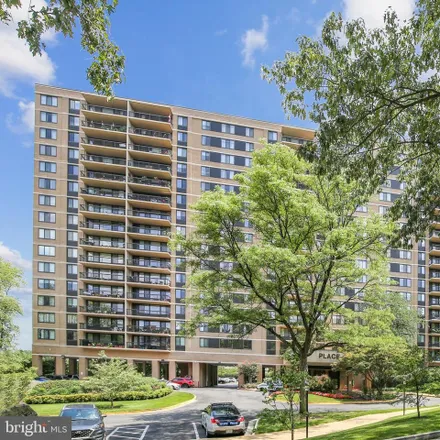 Buy this 2 bed condo on Place One Condominium in 5500 Holmes Run Parkway, Alexandria