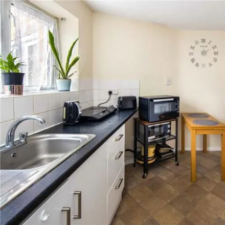 Image 4 - Old Mill Court, London, E18 1NL, United Kingdom - Apartment for sale