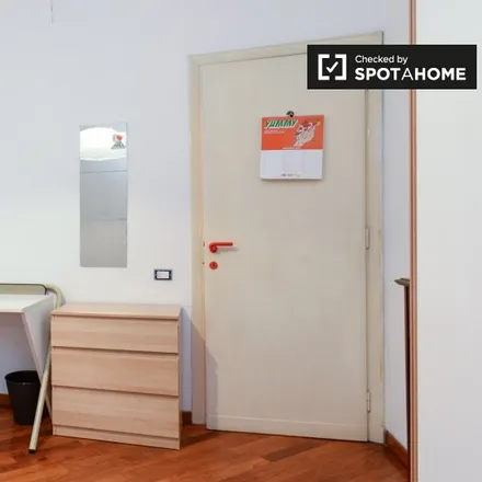 Image 4 - Giardino El Salvador, Viale Egeo, 00144 Rome RM, Italy - Room for rent