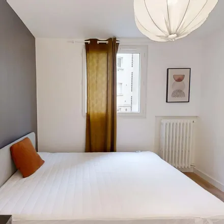 Rent this 4 bed room on 4 Cour Saint-Laud in 49101 Angers, France