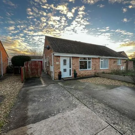 Buy this 2 bed house on Yeolands Drive in Lower Strode Road, Clevedon