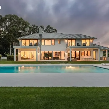 Buy this 8 bed house on 2528 Noyac Rd in Sag Harbor, New York