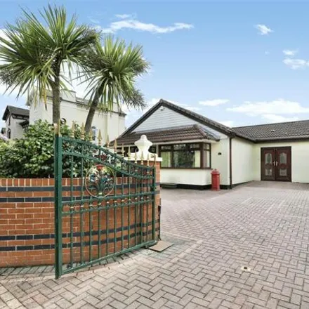 Buy this 4 bed house on Alexandra Mount in Sefton, L21 7PN