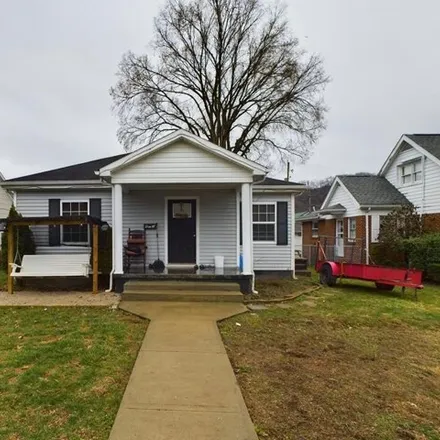 Buy this 3 bed house on 834 Walnut Avenue in Paintsville, KY 41240