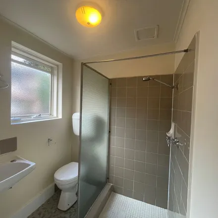 Image 2 - 33 Lillimur Road, Ormond VIC 3204, Australia - Apartment for rent