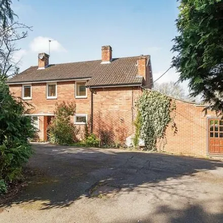 Buy this 4 bed house on 48 Cumnor Hill in Cumnor, OX2 9SY