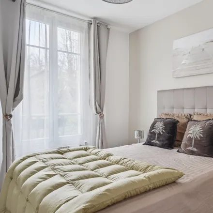 Rent this 2 bed apartment on 12 Rue Daniel in 92600 Asnières-sur-Seine, France