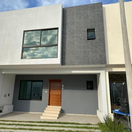 Buy this 3 bed house on unnamed road in F3 CARRARA, 45203 Zapopan