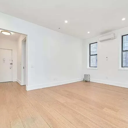 Image 5 - 770 Saint Marks Avenue, New York, NY 11216, USA - Apartment for rent